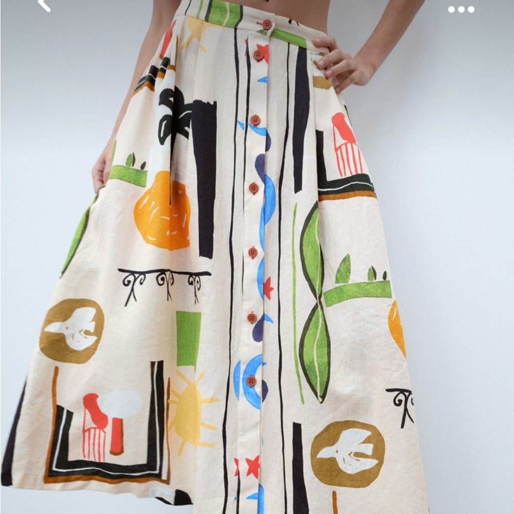 ISO I’m looking to BUY this not selling! Zara Skirt